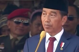 Presiden Joko Widodo saat memberikan sambutan di upacara hari ulang tahun ke-79 TNI, bertempat di Lapangan Silang Monas, Jakarta Pusat, Sabtu (5/10/2024). Foto: Live streaming Instagram @puspentni