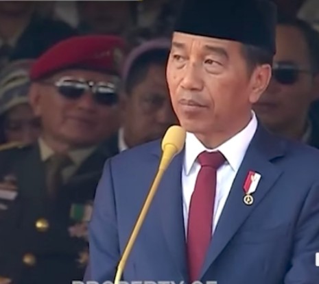 Presiden Joko Widodo saat memberikan sambutan di upacara hari ulang tahun ke-79 TNI, bertempat di Lapangan Silang Monas, Jakarta Pusat, Sabtu (5/10/2024). Foto: Live streaming Instagram @puspentni