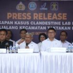 BNN saat gelar konferensi pers terkait penggerebekan clandestine laboratory. Foto: BNN