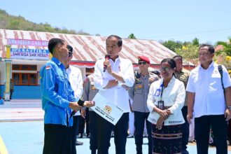 Presiden Joko Widodo (Jokowi) mengunjungi SMK Negeri 1 Kalabahi, Kabupaten Alor, Provinsi Nusa Tenggara Timur (NTT), pada Kamis, (03/10/2024). Foto: BPMI Setpres