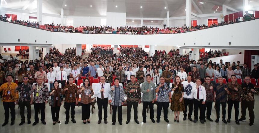 OJK Gelar EdukasiKeuangan di Universitas Sam Ratulangi