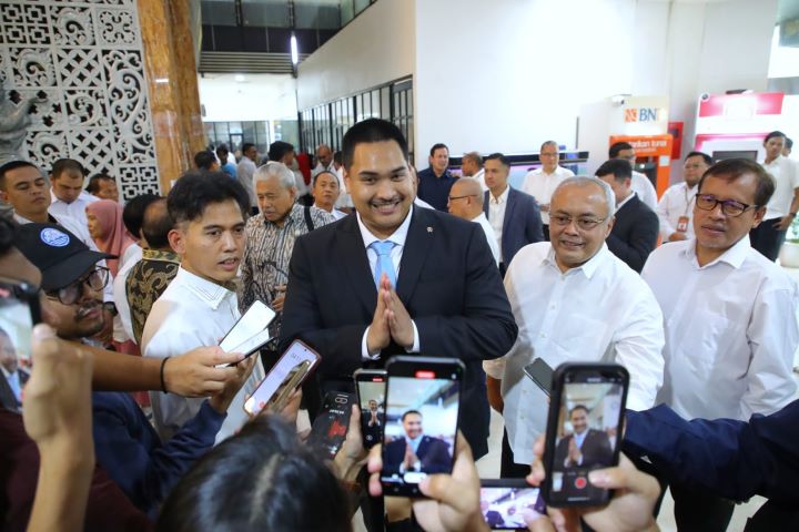 Menteri Pemuda dan Olahraga Republik Indonesia (Menpora RI) Dito Ariotedjo menyambut baik kehadiran Taufik Hidayat yang menjadi wakil menteri untuk mendampinginya. Sosoknya disebut menjadi inspirasi bagi generasi muda.Foto: herry/kemenpora