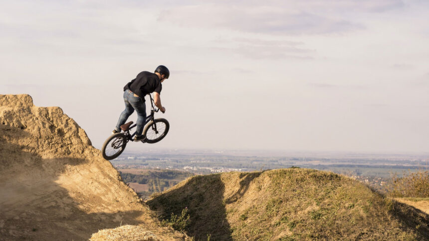 Solusi ideal merekam aksi ekstrem bagi penggemar olahraga downhill.