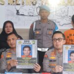 Polisi menunjukkan wajah Yandi Supriyadi (28), DPO kasus pencabulan anak di panti asuhan Yayasan Darussalam An'Nur, Kunciran Indah, Kota Tangerang. Foto: fok. Polda Metro Jaya