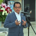 Sekretaris Jenderal (Sekjen) DPR RI Indra Iskandar saat memberikan keterangan kepada awak media di Nusantara III, DPR RI, Senayan, Jakarta, Jumat (4/10/2024). Foto: Farh