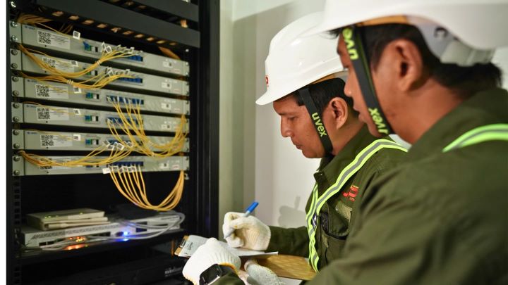 Dalam memperluas jaringannya, JIP menyediakan layanan internet dedicated, manage service jaringan WiFi dan CCTV, maupun teknologi SD-WAN. JIP mengutamakan konektivitas jaringan yang stabil dengan biaya operasional yang lebih efisien.