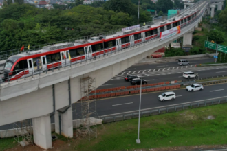 Hari ini tarif LRT Rp1 menyambut suksesi kepemimpinan Indonesia. Foto: KAI