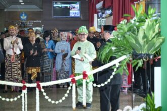 Menteri Pendidikan Dasar dan Menengah (Mendikdasmen), Abdul Mu’ti, saat mencanangkan gerakan Bangga, Mahir, dan Maju dengan Bahasa Indonesia. Foto: Kemendikdasmen