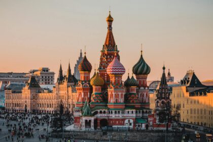 Ilustrasi. Katedral Saint Bassil di Rusia. Foto: Дмитрий Трепольский / pexels