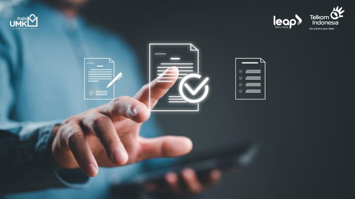 Sebagai bagian dari Leap Telkom Digital, PaDi UMKM dilengkapi dengan inovasi paperless administration, yang membantu para pelaku UMKM dalam meningkatkan produktivitas dan efisiensi operasional mereka melalui digitalisasi dokumen. Foto: Telkom Indonesia
