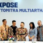 Manajemen PT Wahana Ottomitra Multiartha Tbk seusai mengumumkan kinerja keuangan positif di kuartal-III tahun 2024 melalui Paparan Publik (Public Expose) Tahunan hari ini. Foto: Ist