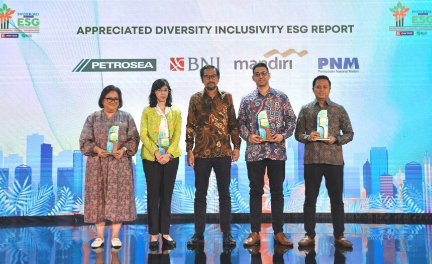 , PT Permodalan Nasional Madani (PNM) meraih penghargaan “Appreciated Diversity Inclusivity ESG Report” dalam ajang Investor Daily ESG Appreciation Night