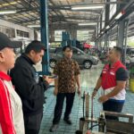 Pertamina Patra Niaga saat melakukan pengecekan ke bengkel-bengkel di area Cibinong. Selain koordinasi dengan bengkel, Pertamina Patra Niaga juga menggandeng LAPI ITB. Foto: Dok Pertamina