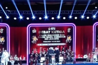 Tiga pasangan cagub pilkada Jakarta 2024, mengikuti debat ketiga.(Foto screenshot YT)