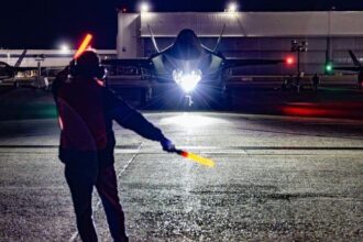 Jet tempur siluman F-35A dalam posisi siap terbang malam. Foto: Lockheed Martin