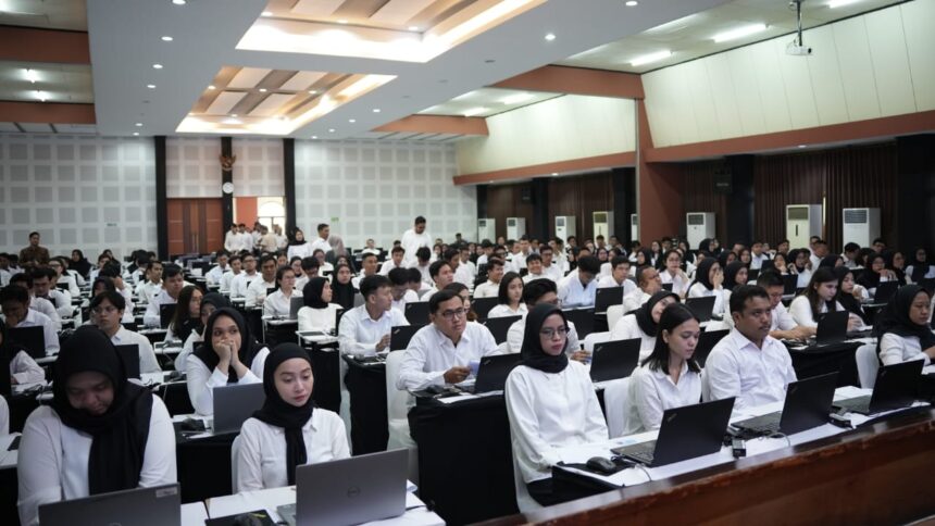 Ratusan peserta tengah mengikuti Seleksi Kompetensi Dasar (SKD) Calon Pegawai Negeri Sipil (CPNS) Badan Pengawasan Keuangan dan Pembangunan (BPKP) Tahun 2024 di Jakarta, Jumat (01/11/2024). Foto: Ist