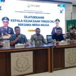 Asisten Pidana Khusus (Aspidsus) Kejati DKJ, Syarief Sulaeman Nahdi (paling kiri) dalam kegiatan silaturahmi dengan media massa di Jakarta, Jumat (1/11/2024). Foto: Yudha Krastawan/ipol.id