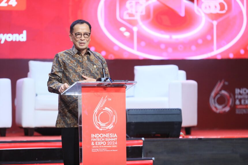 Kepala Eksekutif Pengawas Perbankan OJK, Dian Ediana Rae, dalam pidatonya "Shaping the Path Forward: Digital Banking Transformation" menyampaikan, teknologi kini menjadi elemen kunci dalam mempertahankan pertumbuhan ekonomi