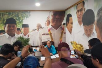 David Raharja, seorang pengusaha sekaligus kader Partai Gerindra, mengaku dirugikan oleh Bank Rakyat Indonesia (BRI) cabang Jalan Veteran, Jakarta Pusat.