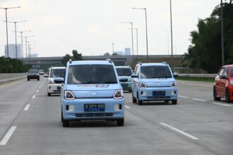 PT Sokonindo Automobile yang menaungi merek kendaraan DFSK dan SERES, menggelar acara SERES E1 Media Fun Drive, sebagai bagian dari rangkaian kegiatan upaya memperkenalkan SERES E1, kendaraan listrik berbasis baterai (BEV) yang cocok untuk mobilitas perkotaan.