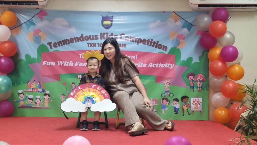 Siswa dan orang tua TKK Penabur 10 PIK Jakarta yang menyelenggarakan kegiatan Tenmendeus Kids Competition. Foto/ist