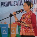 Wamenpar Ni Luh Puspa dalam acara Road To Gerakan Wisata Bersih Edukasi Pengelolaan Sampah di Destinasi Wisata Menuju Desa Adat Bersih dan Sehat