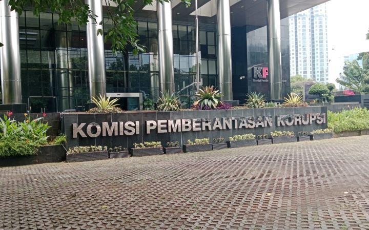 Halaman depan Gedung Merah Putih KPK. Foto: Yudha Krastawan/ipol.id