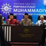 Ketua Umum PP Muhammadiyah Haedar Nashir saat konferensi pers