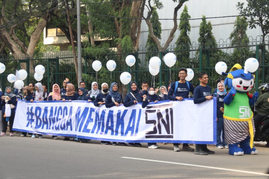 Badan Standardisasi Nasional (BSN) turun ke jalan melakukan kampanye sosialisasi SNI. Foto: dok BSN