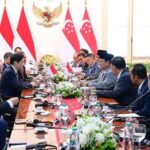 Presiden Prabowo Subianto melakukan pertemuan bilateral dengan Perdana Menteri Singapura, Lawrence Wong, dalam kunjungan resminya di Istana Merdeka, Jakarta, pada Rabu, 6 November 2024. Foto: BPMI Setpres