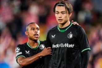 Sosok Striker Timnas Jepang Ayase Ueda (kanan) yang diisukan jadi calon naturalisasi baru Timnas Indonesia yang telah masuk radar PSSI. 