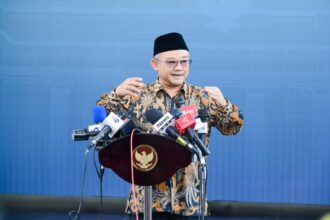 Menteri Pendidikan Dasar dan Menengah (Mendikdasmen) Abdul Mu’ti, memberikan keterangan pers usai pertemuan dengan Presiden Prabowo Subianto, di Istana Merdeka, Jakarta, pada Selasa, 26 November 2024. Foto: BPMI Setpres