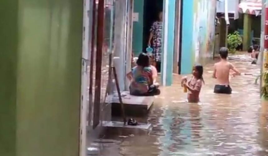 Banjir di Kelurahan Cililitan, Kecamatan Kramat Jati, Jakarta Timur, Kamis (28/11/2024). Foto: Ist