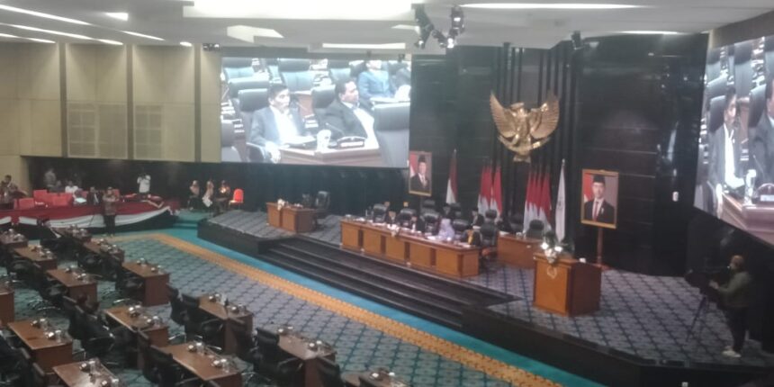 Sekda Pemprov DKI Jakarta, Joko Setyono hadir dalam sidang paripurna DPRD DKI. Foto: sofian/ipol.id