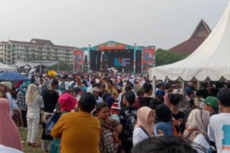 Suasana arena kampanye pasangan cagub RIDO di lapangan Cenderawasih, Cengkareng, Jakarta Barat. Foto: Sofian/ipol.id