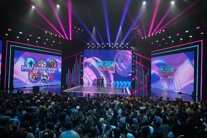 Acara malam puncak penghargaan Indonesian Music Awards (IMA) 2024 yang disiarkan langsung dari studio RCTI+ pada Senin (25/11/2024). Foto: Dok Telkom Indonesia