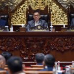 Suasana Rapat Paripurna DPR dipimpin oleh Wakil Ketua DPR RI Adies Kadir di Kompleks Parlemen, Senayan, Jakarta. Foto: