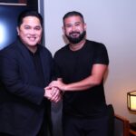 Ketua Umum PSSI, Erick Thohir bertemu dengan Putra Mahkota Johor, Mayor Jenderal Tunku Ismail Idris Ibni Sultan Ibrahim di Jakarta pada Rabu (13/11/2024). Foto: PSSI