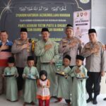 apolres Metro Jakarta Selatan, Kombes Ade Rahmat Idnal beserta jajaran saat membagikan 130 paket makanan bergizi kepada anak-anak Panti Asuhan Daarul Rahman di Jalan Raya M Kahfi 1, Gang H. Annun, RT 3 RW 4, Kampung Kandang, Jagakarsa, Jumat (22/11/2024). Foto: Ist