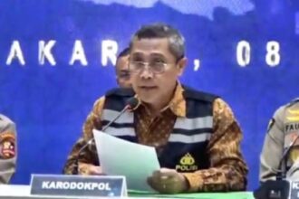 Karodokpol Pusdokkes Polri, Brigjen Nyoman Eddy dalam konfrensi pers pengungkapan hasil identifikasi delapan jenazah korban kebakaran pabrik PT JPN Bekasi di Rumah Sakit Polri Kramat Jati, Jakarta Timur, Jumat (8/11/2024). Foto: Joesvicar Iqbal/ipol.id