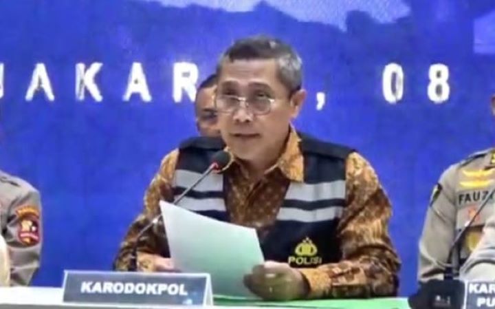 Karodokpol Pusdokkes Polri, Brigjen Nyoman Eddy dalam konfrensi pers pengungkapan hasil identifikasi delapan jenazah korban kebakaran pabrik PT JPN Bekasi di Rumah Sakit Polri Kramat Jati, Jakarta Timur, Jumat (8/11/2024). Foto: Joesvicar Iqbal/ipol.id