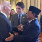 Presiden Prabowo Subianto bercengkrama dengan para pemimpin dunia dalam jamuan makan malam KTT APEC di Lima, Peru (Foto: Biro Pers Media dan Informasi Sekretariat Presiden)