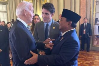 Presiden Prabowo Subianto bercengkrama dengan para pemimpin dunia dalam jamuan makan malam KTT APEC di Lima, Peru (Foto: Biro Pers Media dan Informasi Sekretariat Presiden)