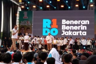 Pasangan cagub nomor urut 1, Ridwan Kamil saat kampanye akbar.(Foto Sofian/ipol.id)