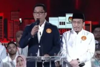 Pasangan cagub nomor urut 1, Ridwan Kamil-Suswono saat mengikuti debat ketiga.(Foto screenshot YT TVone)