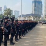 Ribuan personel gabungan saat melaksanakan apel pengamanan di Kawasan Monas, Jakarta Pusat, Senin (4/11/2024) (Foto: Polres Jakpus)