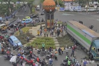 Jumlah korban luka yang terdata akibat truk kontainer ugal-ugalan di Tangerang bertambah. Saat ini berjumlah enam orang. (Foto: Dishub Kota Tangerang)