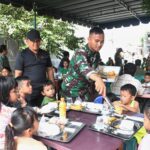 Kodam I/Bukit Barisan memberikan makanan sehat bergizi di sejumlah panti asuhan di Kecamatan Medan Denai, Sabtu (14/12/2024). Foto: Ist