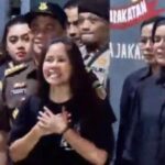 Terpidana mati kasus penyelundupan narkoba jenis sabu, Mary Jane Veloso ucapkan terima kasih kepada Presiden RI Prabowo Subianto sebelum diberangkatkan dari Lembaga Pemasyarakatan Perempuan (LPP) Kelas II A Pondok Bambu, Jakarta Timur, ke Bandara Soekarno-Hatta (Soetta), Tangerang, Banten, terbang ke kampung halaman di Filipina, Selasa (17/12/2024). Foto: Ist