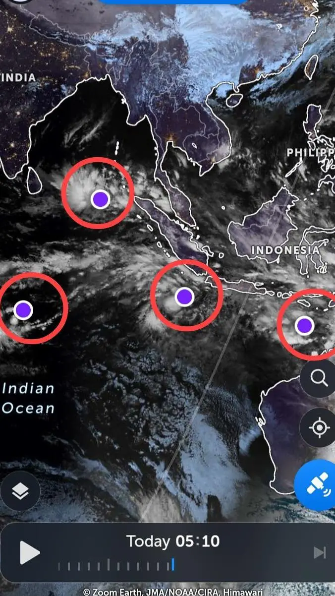 Bibit siklon yang mengakibatkan anomali musim hujan di tanah air. Foto: Erma/ dok BRIN-Satelit Himawari